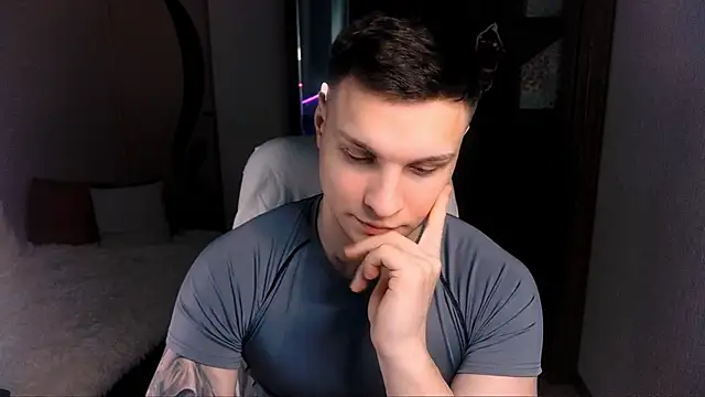 handsome guy01 online show from 12-28-24, 06:49