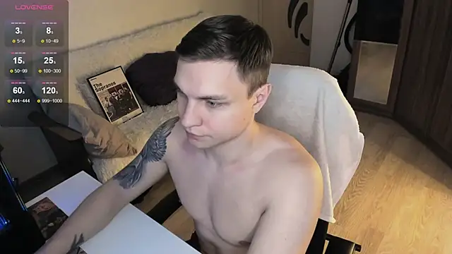 handsome guy01 online show from 10-03-25, 09:06