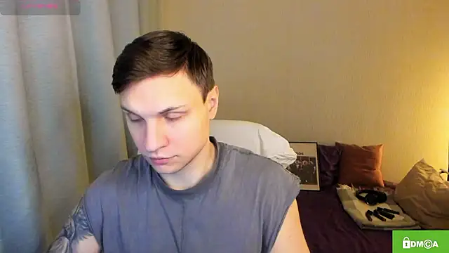 handsome guy01 online show from 03-04-26, 10:05