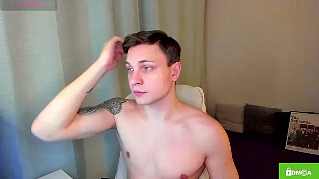 handsome guy01 online show from 03-08-26, 12:52