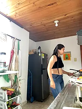 LorenaAmerica online show from 12-04-24, 05:00