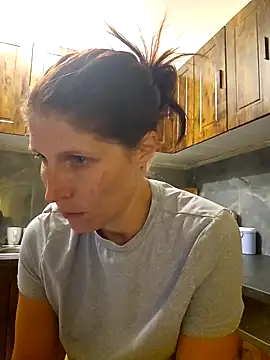 Lenchen  online show from 06-08-26, 07:47