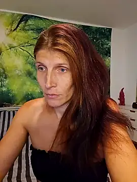 Snapshot of Lenchen_ chatting on 07-06-26, 06:54 Lenchen online show from 07-06-26, 06:54