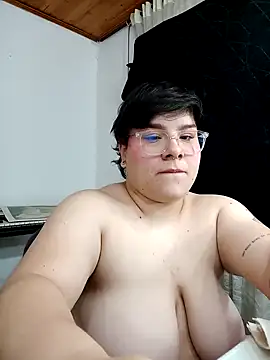 Snapshot of amalia_love chatting on 12-15-24, 07:31 amalia love online show from 12-15-24, 07:31