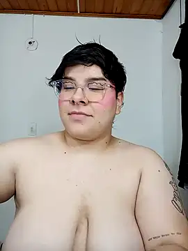 Snapshot of amalia_love chatting on 12-19-24, 08:13 amalia love online show from 12-19-24, 08:13