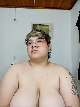 Snapshot of amalia_love chatting on 01-12-25, 05:54 amalia love online show from 01-12-25, 05:54