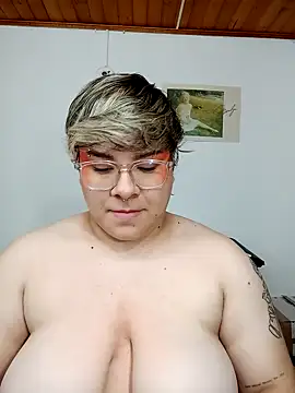 Snapshot of amalia_love chatting on 02-09-25, 08:22 amalia love online show from 02-09-25, 08:22