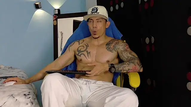 Alex motta online show from 03-10-26, 04:06