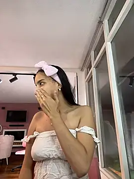 Snapshot of Praga_Pink chatting on 01-12-25, 04:21 Praga Pink online show from 01-12-25, 04:21