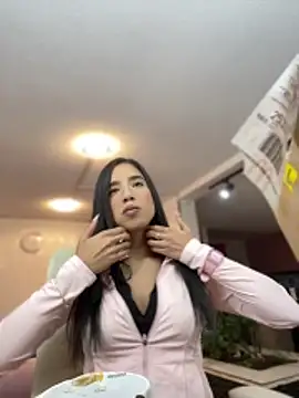 Snapshot of Praga_Pink chatting on 05-12-26, 02:08 Praga Pink online show from 05-12-26, 02:08