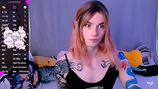 Snapshot of Alice_Hells chatting on 07-17-26, 06:31 Alice Hells online show from 07-17-26, 06:31