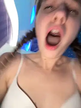 Lia  Love online show from 02-04-25, 07:00