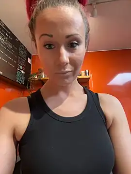 Snapshot of SweetSolez chatting on 03-20-25, 03:47 SweetSolez online show from 03-20-25, 03:47