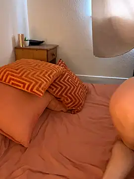 Snapshot of SweetSolez chatting on 09-18-25, 12:07 SweetSolez online show from 09-18-25, 12:07