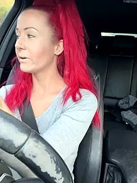 Snapshot of SweetSolez chatting on 10-28-25, 03:58 SweetSolez online show from 10-28-25, 03:58