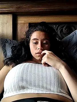 Alexandra 65 online show from 10-28-25, 03:47