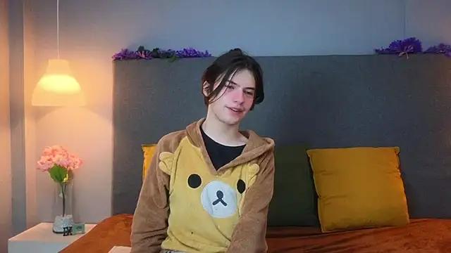 Angel shiny online show from 01-12-25, 04:00