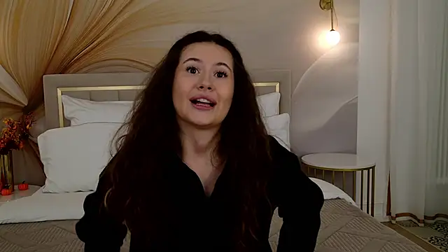 milaleoneli online show from 11-03-25, 03:02