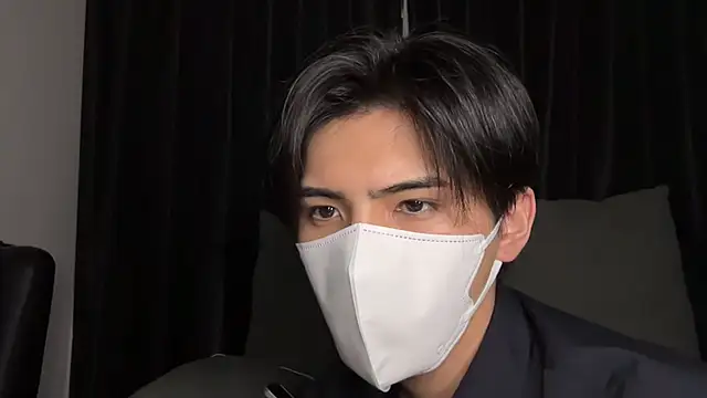 Snapshot of Lio_kun chatting on 05-27-26, 01:08 Lio kun online show from 05-27-26, 01:08