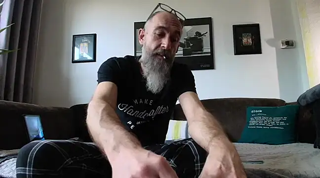 Kingsscepter online show from 02-14-25, 02:12