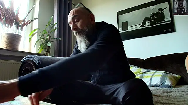 Kingsscepter online show from 03-12-25, 11:20