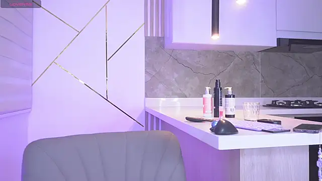 b3llaspringg online show from 01-12-25, 11:26