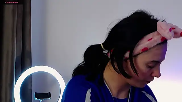 AveryWillow online show from 03-06-25, 01:46