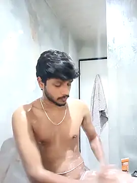 skinnyyyyyyyyy online show from 05-13-26, 04:32