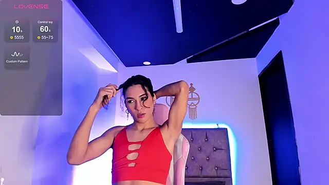 Snapshot of MiaCavallii_ chatting on 03-15-25, 03:07 MiaCavallii online show from 03-15-25, 03:07
