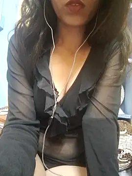 Snapshot of Sanjana-Mehar chatting on 03-17-25, 06:00 Sanjana-Mehar online show from 03-17-25, 06:00