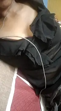 Snapshot of Sanjana-Mehar chatting on 03-19-25, 12:37 Sanjana-Mehar online show from 03-19-25, 12:37