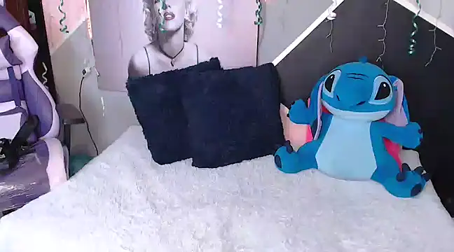 Snapshot of Samanta_james19 chatting on 03-13-25, 08:22 Samanta james19 online show from 03-13-25, 08:22