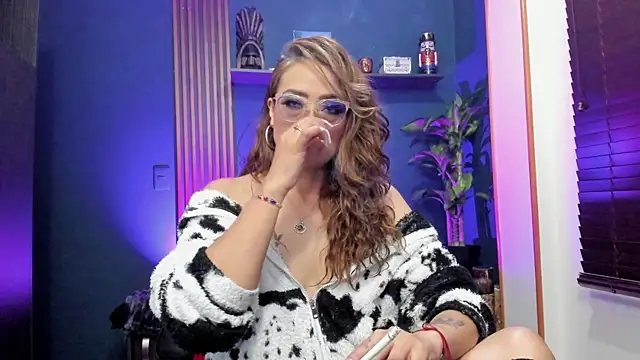 Snapshot of AdeleMourfg chatting on 06-06-26, 03:55 AdeleMourfg online show from 06-06-26, 03:55