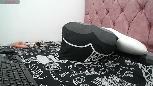 AMBER LOVE22 online show from 01-06-25, 10:05