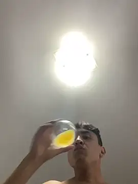 Snapshot of LCarreraa chatting on 01-19-25, 04:12 LCarreraa online show from 01-19-25, 04:12