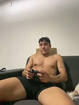 Snapshot of LCarreraa chatting on 01-28-25, 01:50 LCarreraa online show from 01-28-25, 01:50