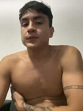 Snapshot of LCarreraa chatting on 01-29-25, 02:51 LCarreraa online show from 01-29-25, 02:51