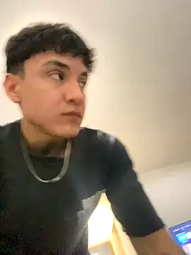 Snapshot of LCarreraa chatting on 11-06-25, 01:39 LCarreraa online show from 11-06-25, 01:39