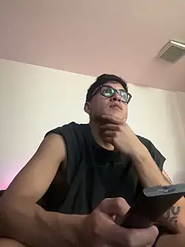 Snapshot of LCarreraa chatting on 02-22-26, 12:45 LCarreraa online show from 02-22-26, 12:45