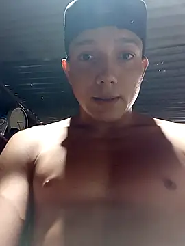 Snapshot of tayson_ chatting on 03-05-25, 06:01 tayson online show from 03-05-25, 06:01