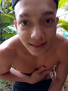 Snapshot of tayson_ chatting on 03-13-25, 11:41 tayson online show from 03-13-25, 11:41