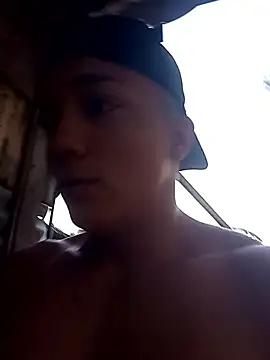 Snapshot of tayson_ chatting on 10-08-25, 10:57 tayson online show from 10-08-25, 10:57