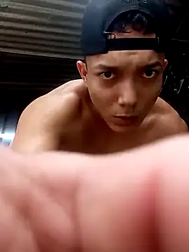 Snapshot of tayson_ chatting on 10-11-25, 01:42 tayson online show from 10-11-25, 01:42