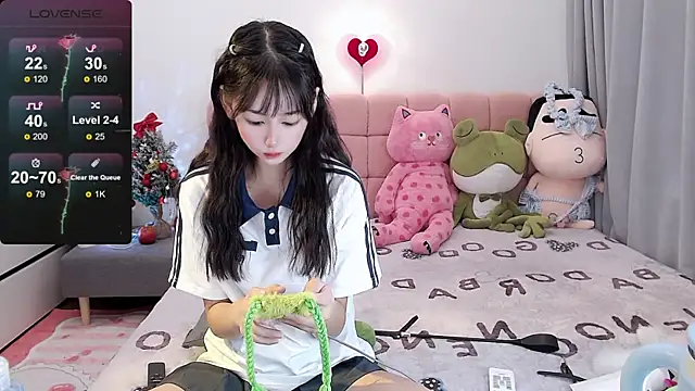 Snapshot of Xiaomi-Angela chatting on 01-20-25, 04:32 Xiaomi-Angela online show from 01-20-25, 04:32