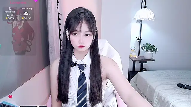 Snapshot of Xiaomi-Angela chatting on 06-30-26, 03:35 Xiaomi-Angela online show from 06-30-26, 03:35