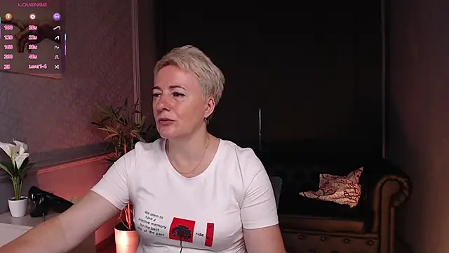 Snapshot of Nika_Smit chatting on 07-05-26, 05:14 Nika Smit online show from 07-05-26, 05:14