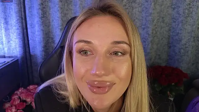 Megan Kira online show from 03-09-26, 04:33