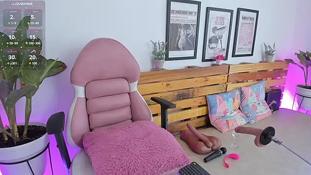 Alisson Boobs  online show from 11-06-25, 08:32