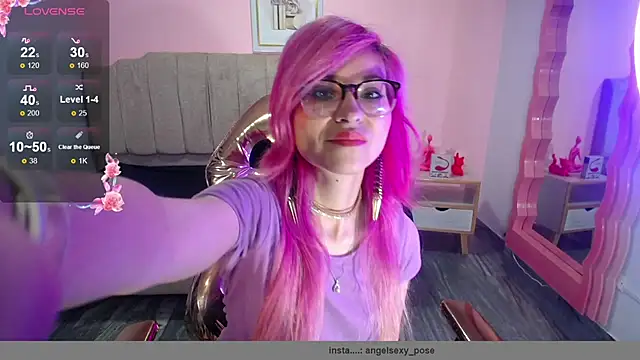 abril ch  online show from 10-18-25, 10:38