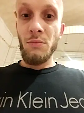 Snapshot of hoot_denis28 chatting on 12-21-24, 08:28 hoot denis28 online show from 12-21-24, 08:28